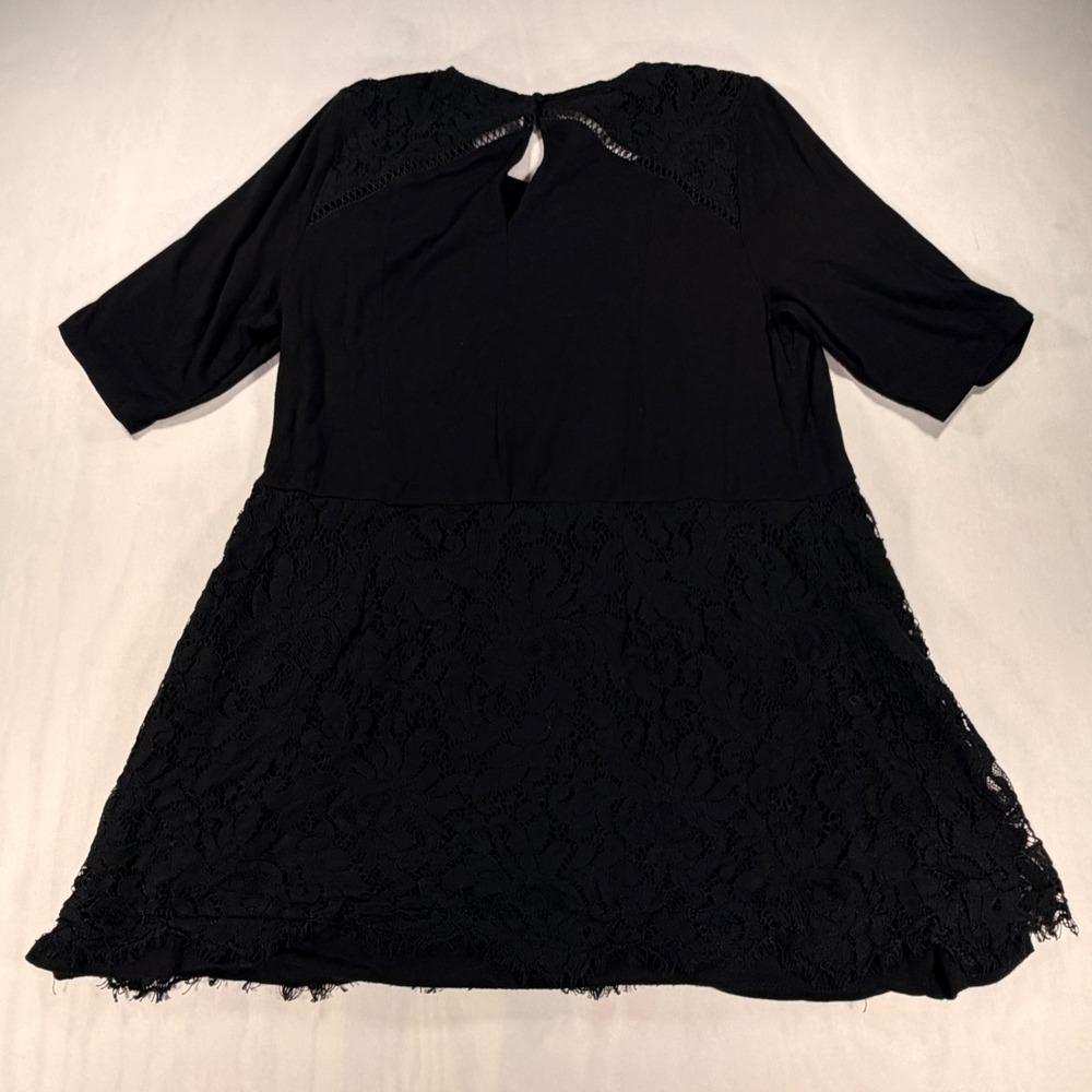 A Pea in the Pod Maternity Tunic Women L Black Lace Overlay Keyhole Back Shirt